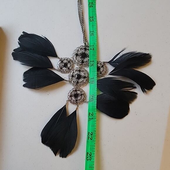 Silver Tone‎ & Black Feather Goth Emo Western Punk Boho Statement Necklace - Picture 3 of 3